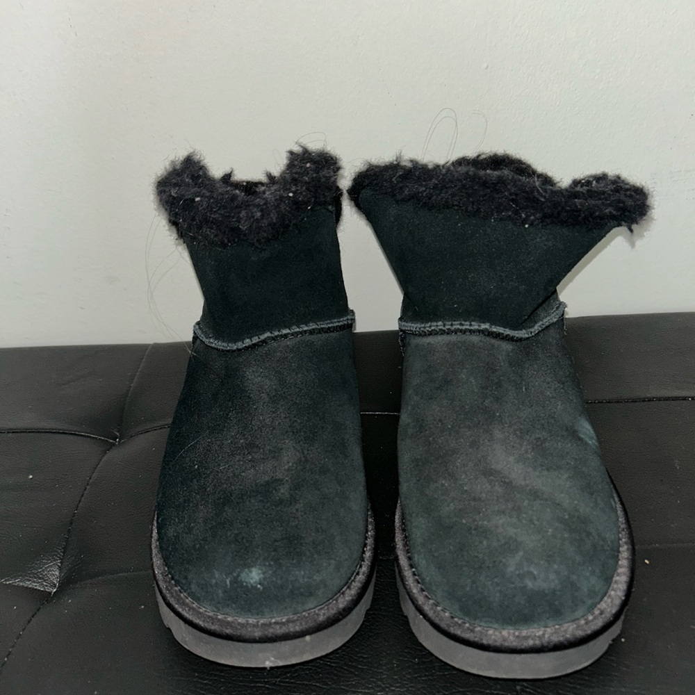 Mini Uggs with rhinestones and fur!